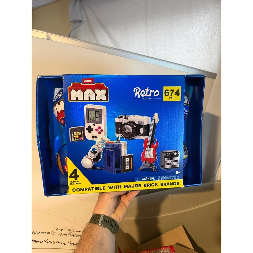 ZURU MAX Build Set Retro Collection 674 Pcs 4 Retros Included Compatible Brick